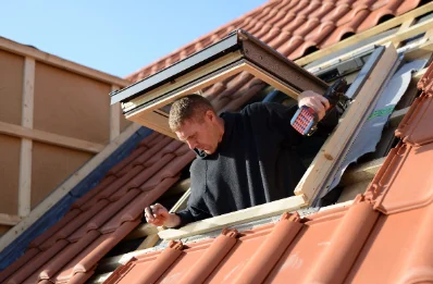 Pose de fenêtres de toit Velux à Juillé
